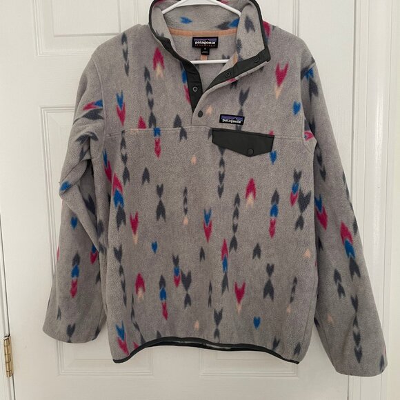 Patagonia Women's Lightweight Synchilla® Snap-T® Pullover in Wish Tails - Picture 2 of 6